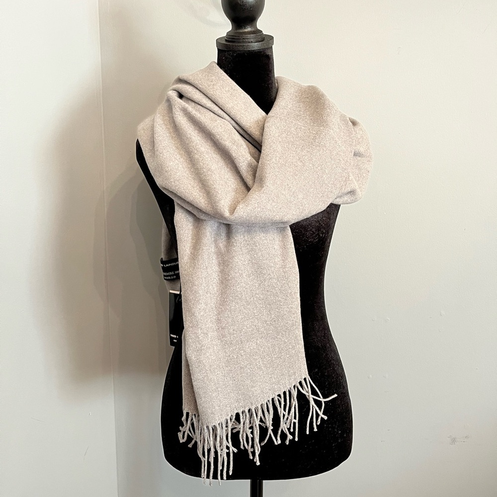 Brand New TED LAPIDUS Large Grey Cashmere Scarf